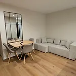 Jacuzzi Living Center 2