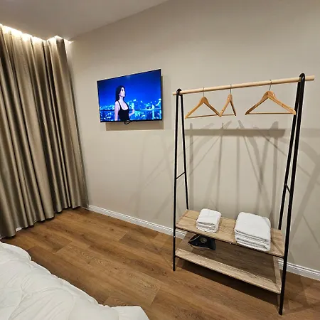 Center Piazza In Deluxe Apartmán *